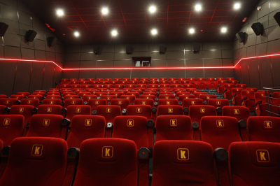 СМИ: Российские кинотеатры в&nbsp;майские праздники откажутся от&nbsp;показа зарубежных фильмов, среди них - &laquo;Дьявол носит Прада-2&raquo;