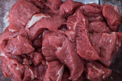 Опасное мясо обнаружили в трех крупных городах Казахстана