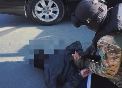 Закладки по всему городу: в Атырау нашли 35 свёртков с марихуаной