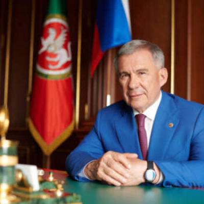 Минниханов поздравил татарстанцев с Днём России