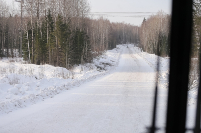 &laquo;Ее официально нет&raquo;: власти объяснили, почему не чистят одну из дорог Калужской области