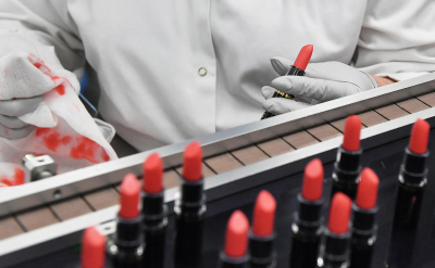 Росстат включил кефир, помаду и услуги курьеров в расчет инфляции