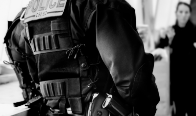 Жительницу Швейцарии судили за покупку водяного пистолета