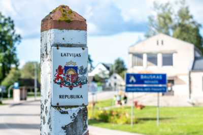 Латвия грозится перекрыть последний путь в Белоруссию