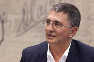 Врач Мясников сообщил, что осенью ему предстоит операция на носовую перегородку