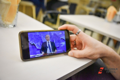 Владимир Путин посетил досуговый центр СУНЦ НГУ в Академгородке