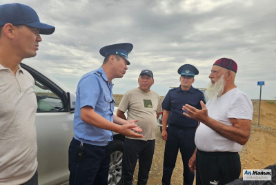 Скот погибает, автомобили бьются: жители жалуются на ограждения вдоль трассы «Атырау–Астрахань»
