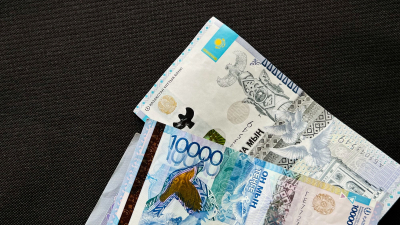 Средневзвешенный курс доллара на бирже составил 497,89 тенге