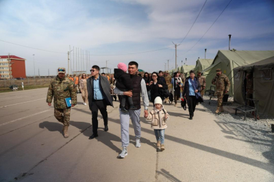 Семьи участников парада Победы побывали в полевом лагере
