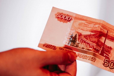 Экономику России ждет кризис? Аналитики назвали три тревожных сигнала