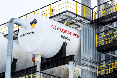 Покупатели по всему миру выстроились в очередь за российской нефтью